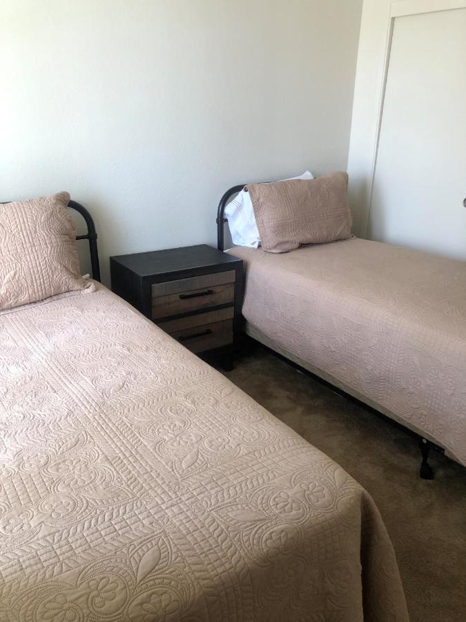 Whispering Meadows Apartments Бейкърсфийлд Екстериор снимка