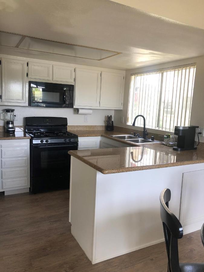 Whispering Meadows Apartments Бейкърсфийлд Екстериор снимка