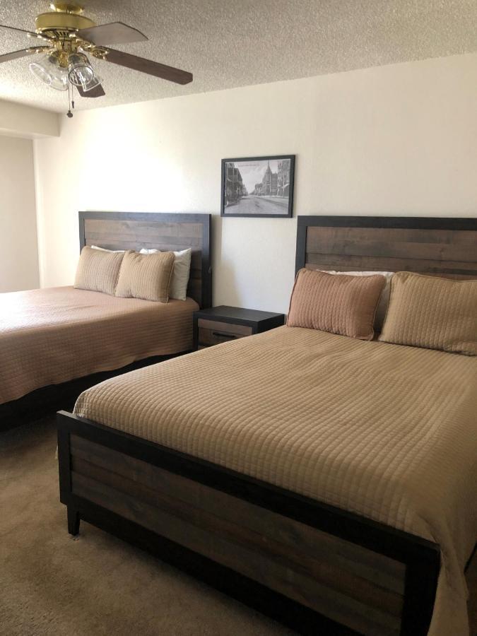 Whispering Meadows Apartments Бейкърсфийлд Екстериор снимка