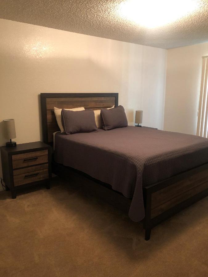 Whispering Meadows Apartments Бейкърсфийлд Екстериор снимка