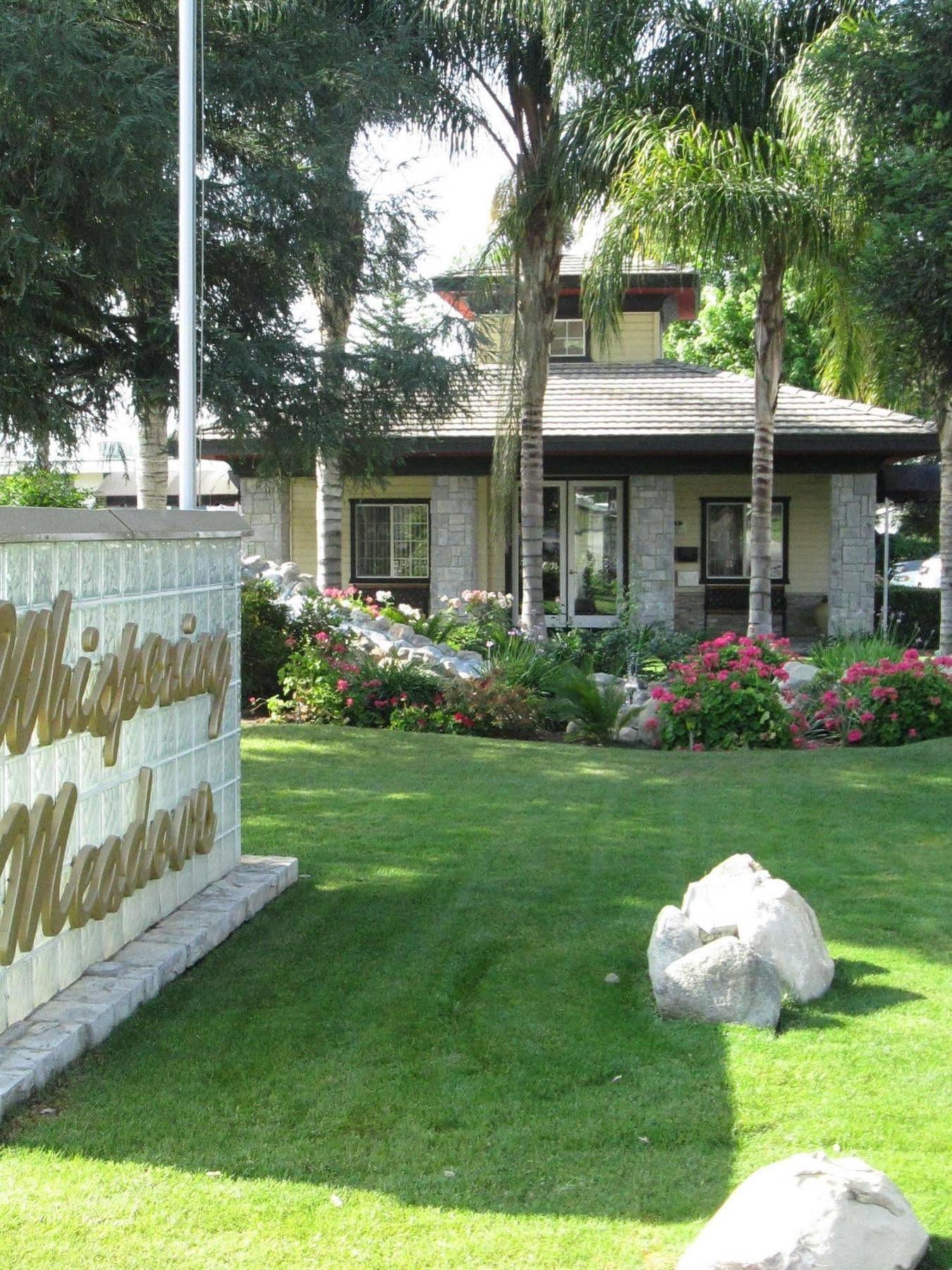 Whispering Meadows Apartments Бейкърсфийлд Екстериор снимка