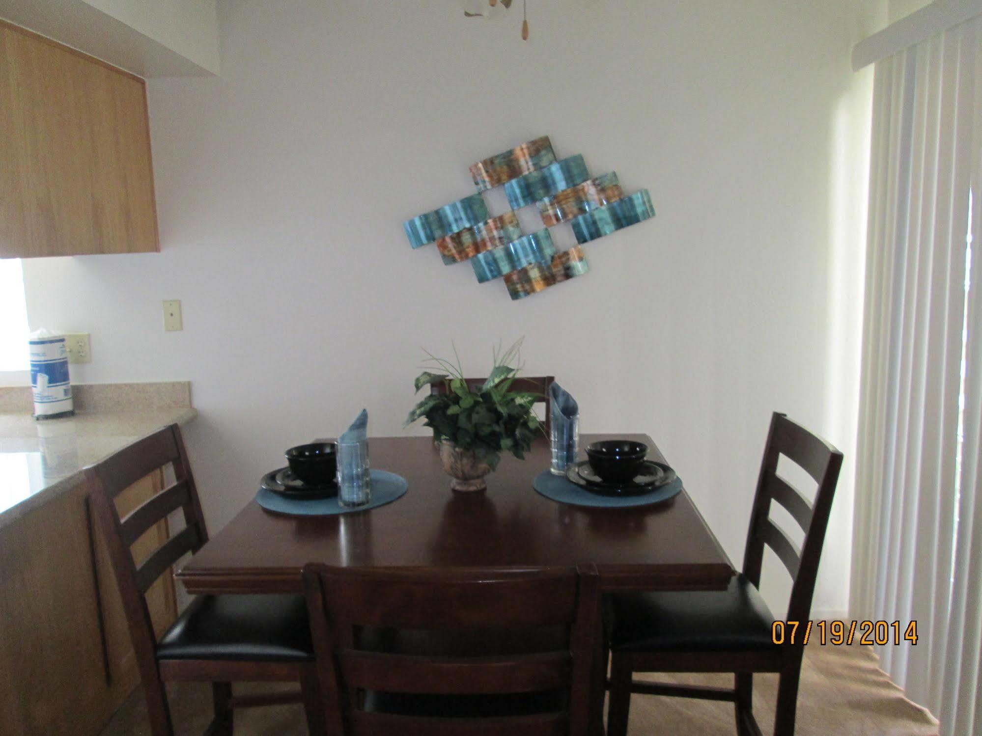 Whispering Meadows Apartments Бейкърсфийлд Екстериор снимка