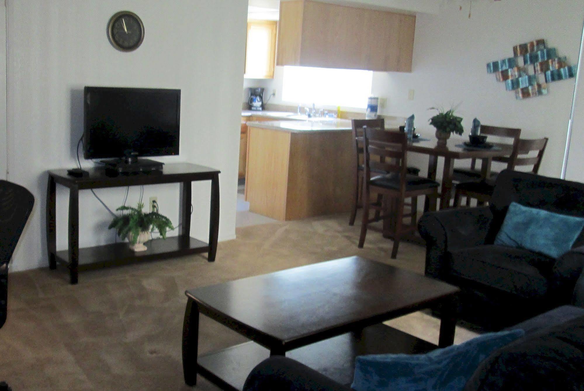 Whispering Meadows Apartments Бейкърсфийлд Екстериор снимка